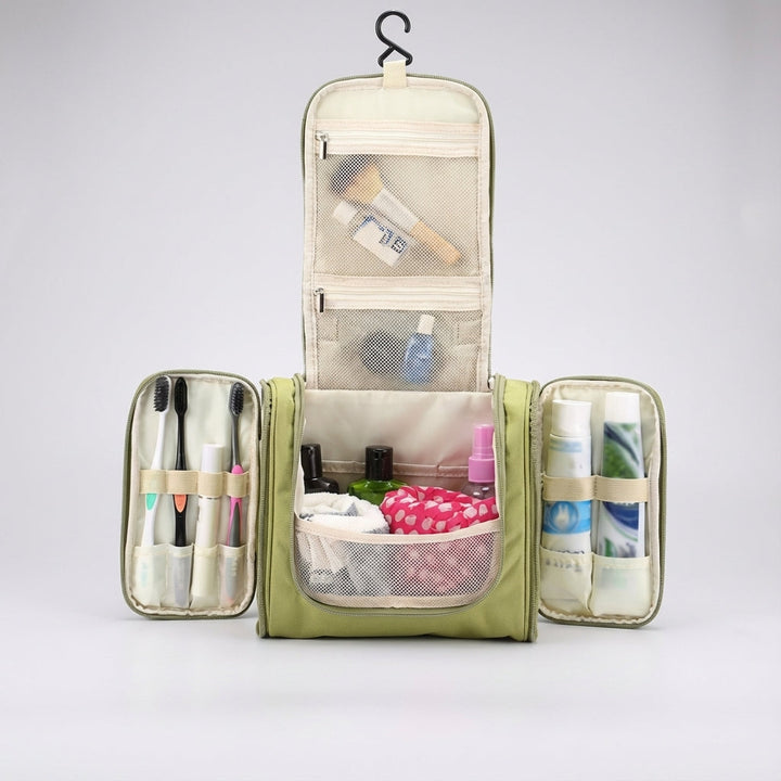 Aufhängbare Reise-Kulturtasche mit stabilem Haken, perfekt für platzsparende Organisation im Bad.
