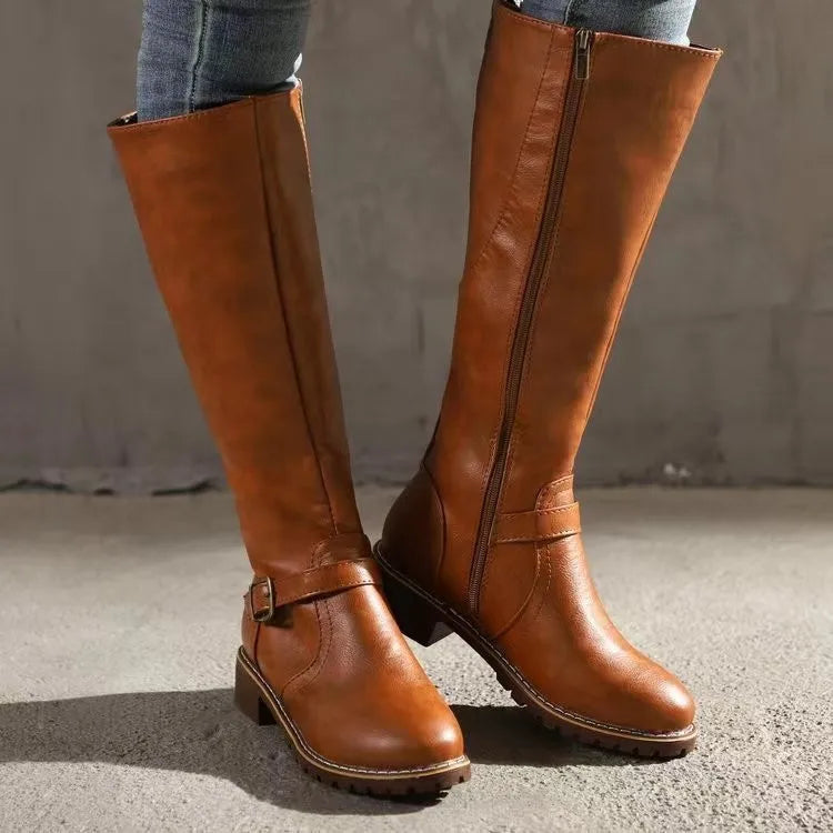 Bequeme orthopädische Damenstiefel für Fußkomfort und eleganten Alltag.