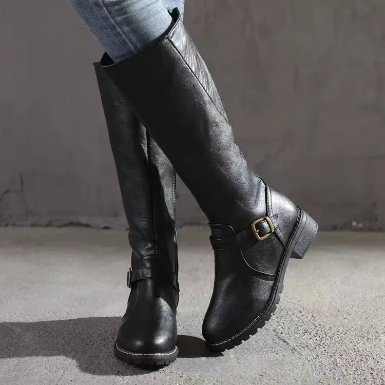 Stilvolle, orthopädische Damen Winterstiefel. Bequem für elegante Frauenmode.
