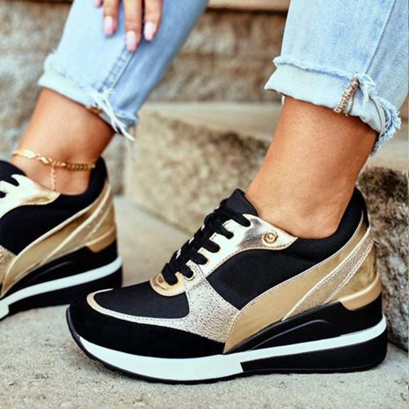 Bequeme schwarze Damen-Schnürschuhe mit ergonomischer Fußgewölbestütze; ideal für hohen Tragekomfort.