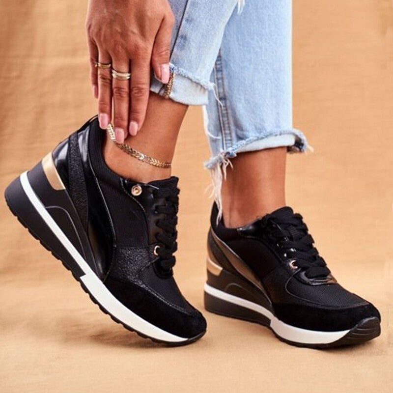 Elegante schwarze Damenschuhe mit Schnürung, orthopädischem Design und stützender Fußgewölbe-Funktion.