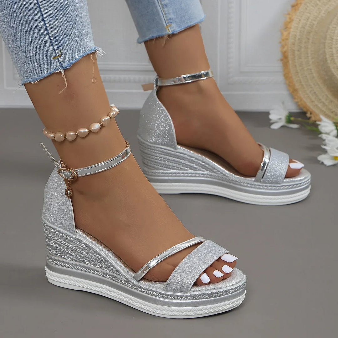 Modische Damensandalen mit Fußgewölbestütze, ideal als Sommerschuhe und bequeme Alltagssandalen.