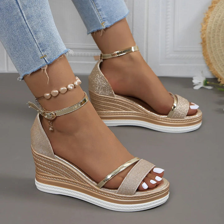 Damensandalen mit Fußgewölbestütze. Orthopädische Sommerschuhe für Damen, die Komfort und gesunde Füße bieten.