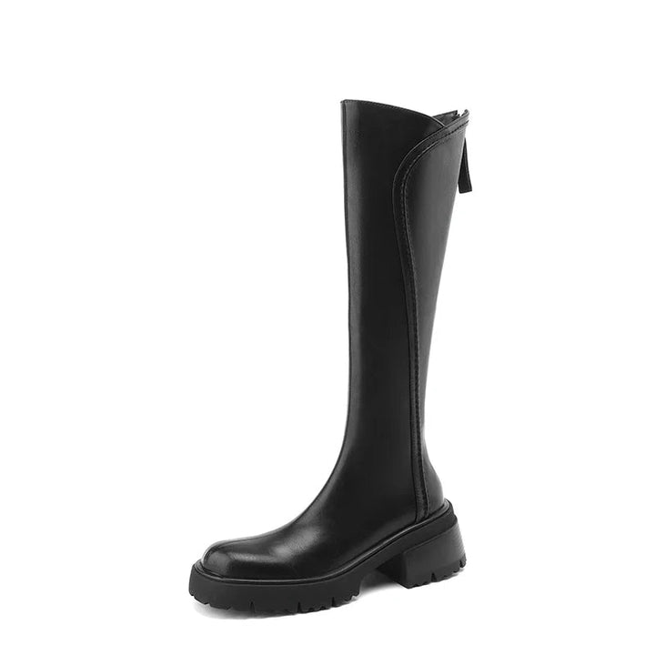 Elegante Damen-Stiefeletten, orthopädisch mit Fußgewölbestütze. Bequeme Damenschuhe für stilvollen Komfort.
