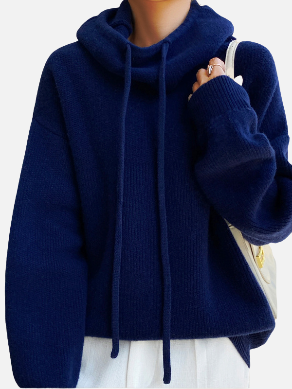 Gemütlicher Damen Oversize Strickhoodie in Wintermode, bequemer Kapuzenpullover für entspannte Stunden.