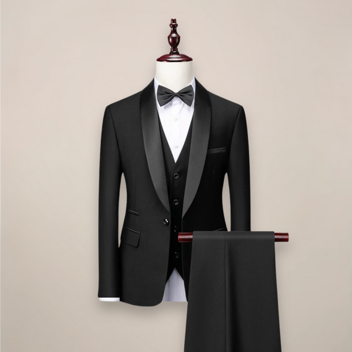 Eleganter Herren Dreiteiliger Tuxedo Anzug für Hochzeit & Gala. Moderne Passform, festliche Abendmode für den Bräutigam.