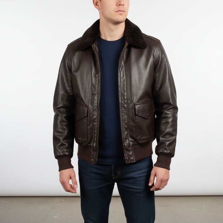 Zeitlose Herren Kragenjacke im Pilotenstil. Elegante und bequeme Herrenbekleidung für modische Männer.