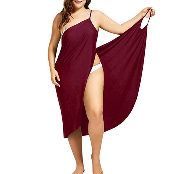 Leichtes & luftiges Damen Maxikleid Soleil. Ärmelloses Wickelkleid als stilvolles Strand- und Poolkleid.
