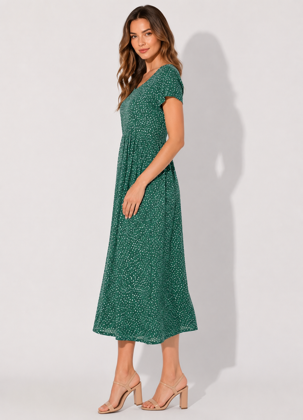 Modisches A-Linien Pünktchen Midikleid für Damen, kurzarm, vielseitig für Alltag und festliche Anlässe.