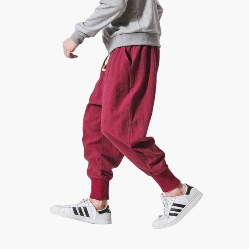 Weiche, bequeme Herren Haremshose als Jogginghose, ideal für entspannten Alltag und Komfort.
