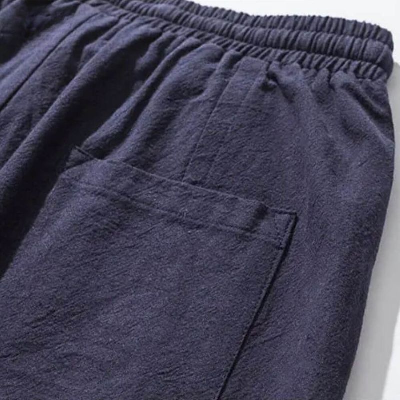 Trendige Herren Freizeithose: lässige Haremshose im sportlichen Jogging Stil für Streetwear.
