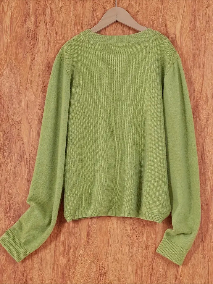 Geschlossene Damen Strickjacke, bequem & warm, perfekt als stilvolle Übergangsjacke.