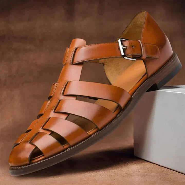 Modische Leder-Herrensandalen "Dax" in Braun, perfekt für den Sommerurlaub und stilvolle Freizeitlooks.