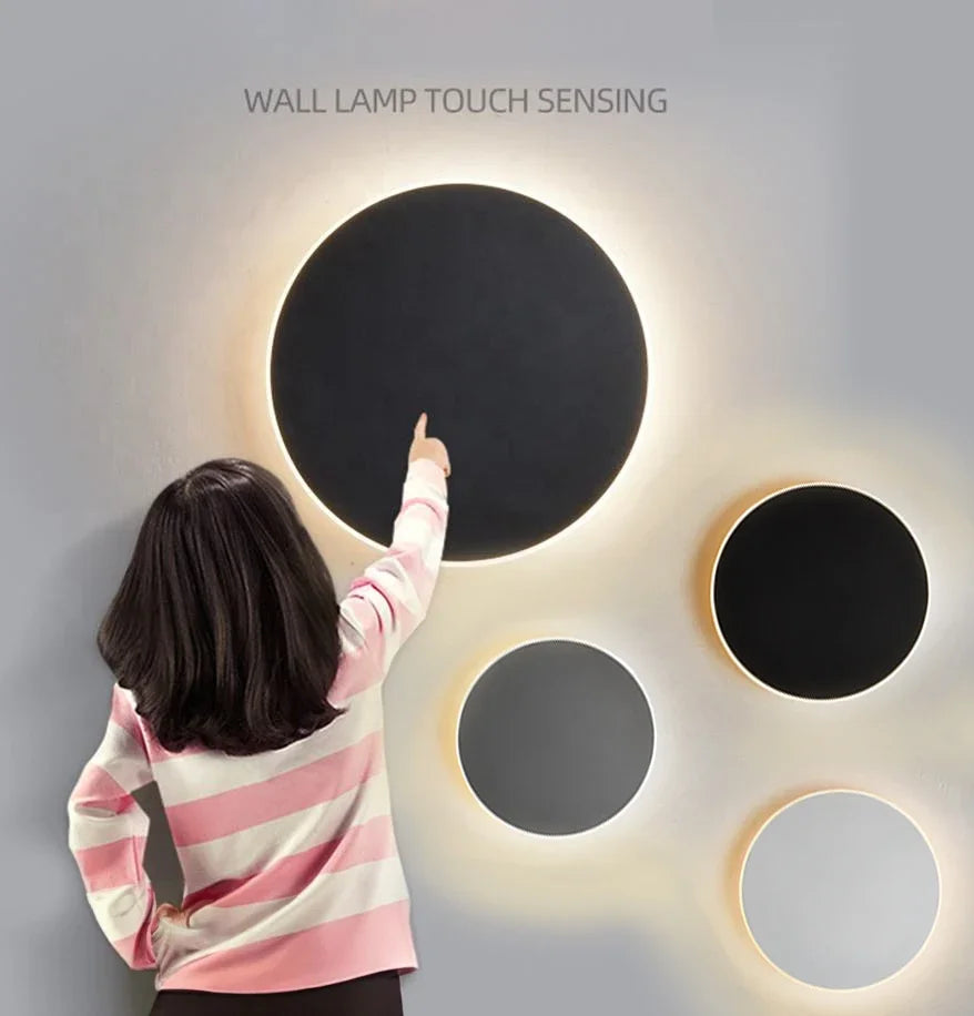 Decorique LED-Wandleuchte: elegantes, minimalistisches Design, schafft eine angenehme Atmosphäre.