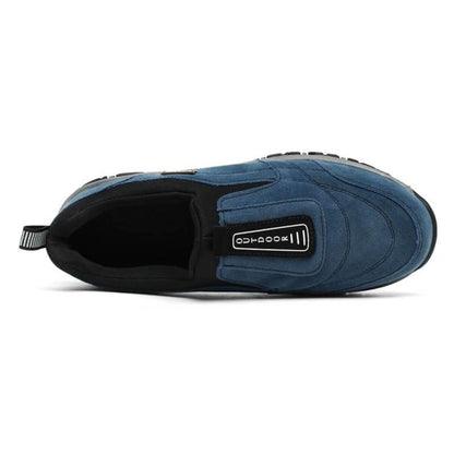 Detailansicht: Hochwertiger Herren Slipper aus feinem Material, bietet exzellenten Tragekomfort.