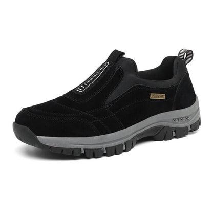Robuste und flexible Sohle des Herren Slippers, sorgt für sicheren Halt und ganztägige Bequemlichkeit.