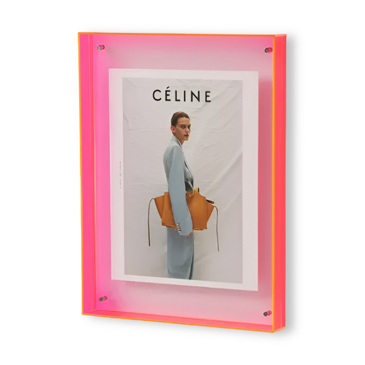 Moderner Bilderrahmen in klarem Design für Ihre Lieblingsfotos, schöne Wanddekoration.