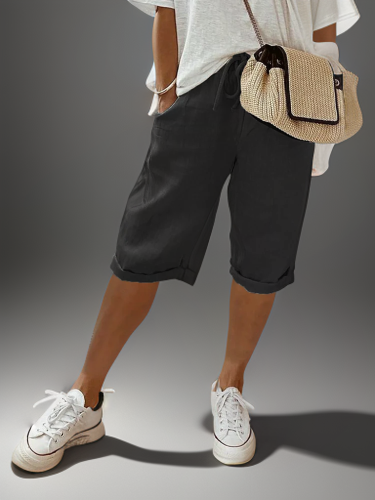 Joy Relaxed Fit Damen-Shorts. Weiche, lockere Kordelzugshorts, ideal als Freizeithose für den Sommer.