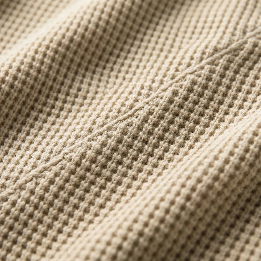 Herren Pullover mit Waffelstrick-Optik, langärmlig und bequem. Ideal für Freizeit & kalte Tage.