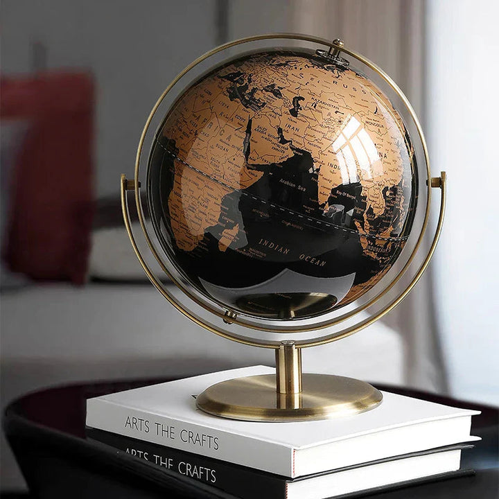 Ansicht des Vintage Globus mit genauer Weltkarte, exzellente Dekoration für Schreibtisch oder Regal.