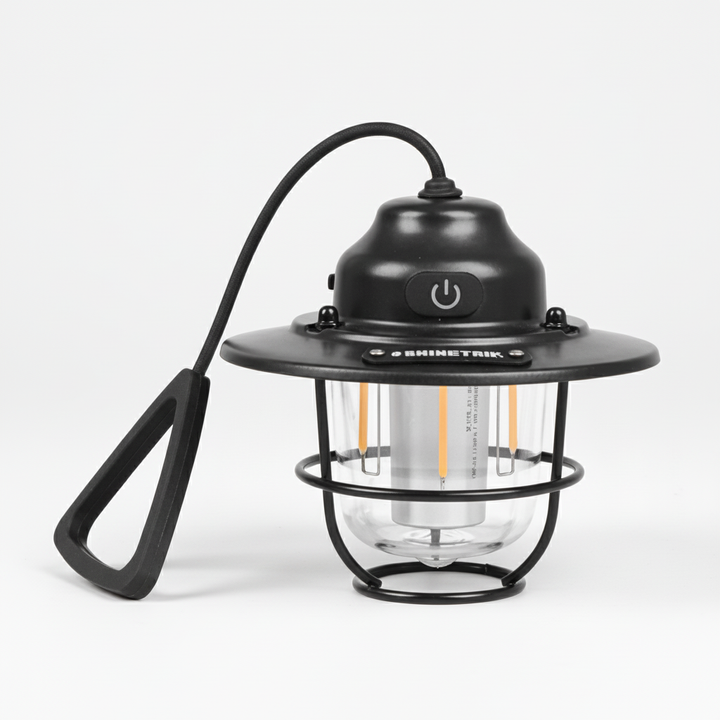 Die Campora Retro LED Outdoor-Laterne, ein stilvoller Begleiter mit warmem/kaltem Licht für draußen.