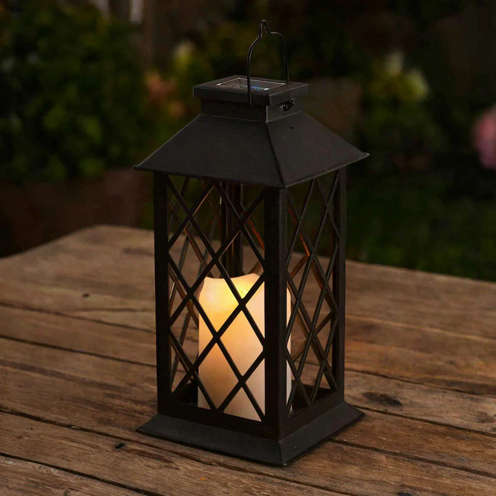 Retro Solarlaterne mit Flammeneffekt, stimmungsvolle LED-Gartenbeleuchtung für den Außenbereich.