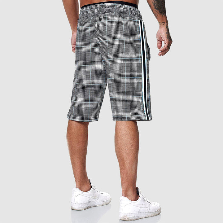 Karierte Herren Shorts, atmungsaktiv und bequem, knielang, ideal für einen lässigen Look im Sommer.