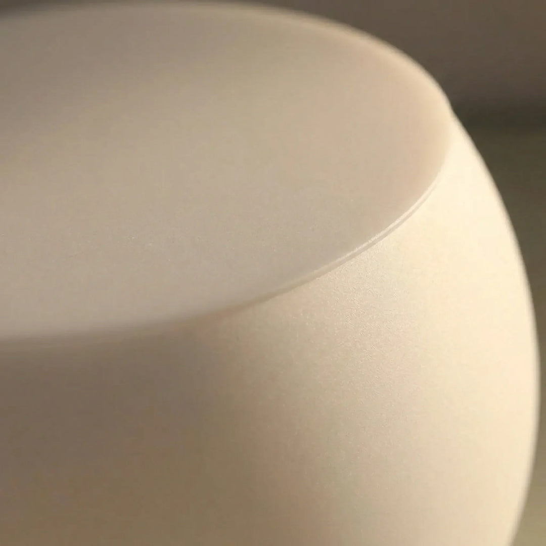 Stimmungsvolle LED-Akku-Tischlampe mit Farbwechsel, ideal als kabellose Beleuchtung für Wohnzimmer & Schlafzimmer.