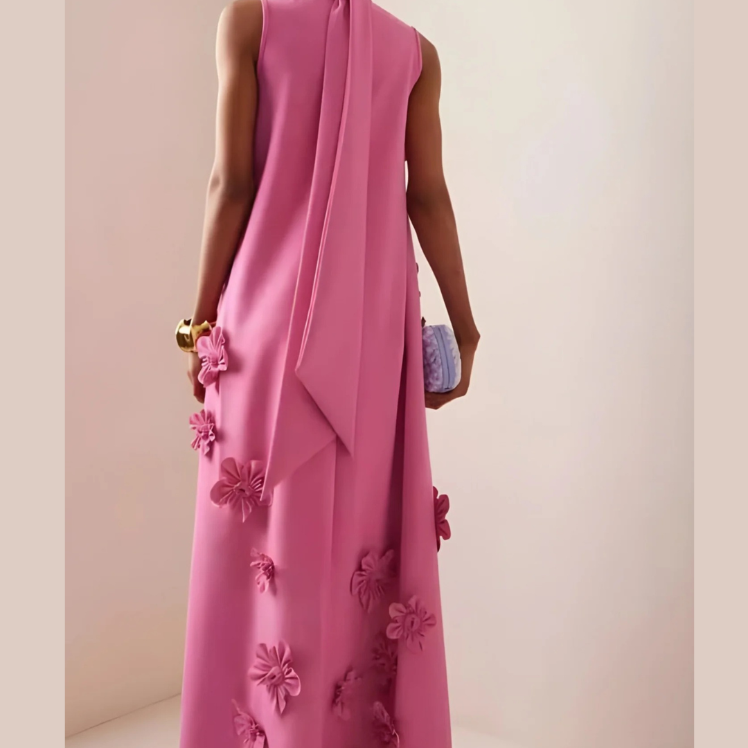 Edles rosa Ballkleid für Damen, ärmellos, mit detailreichen 3D-Blüten und A-Linien-Schnitt.