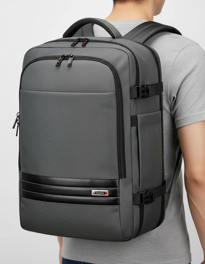 Wasserdichter & erweiterbarer VoyageBack Rucksack: robustes Material, ideal für Reisen, Pendler & Abenteuer.