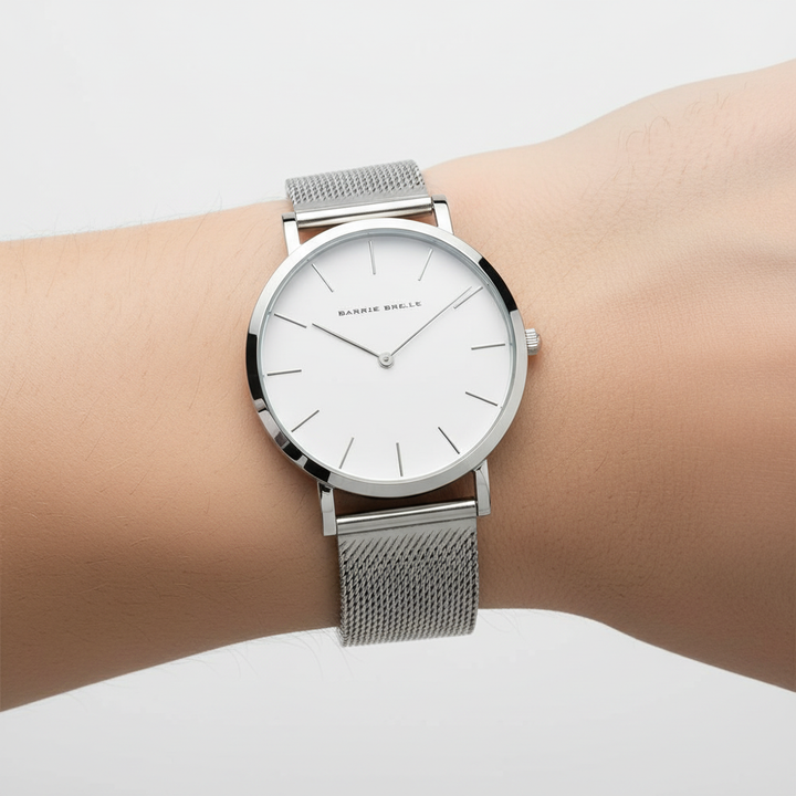 Moderne & leichte Titan-Damenuhr, rundes, minimalistisches Zifferblatt. Stilvolles Accessoire.