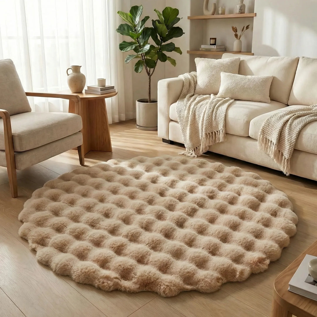 Vielseitiger runder Teppich, flauschig und weich. Perfekt für ein gemütliches Ambiente im Wohn- oder Kinderzimmer.