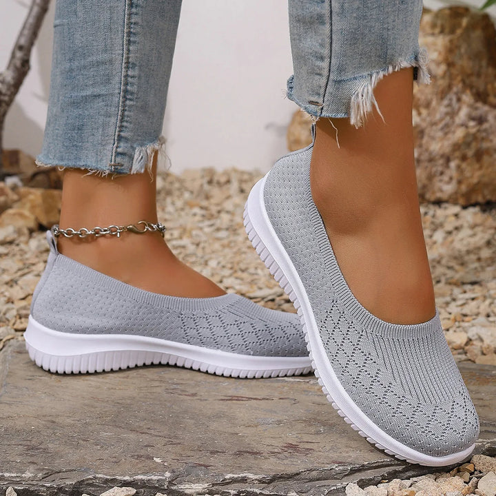Bequeme Damen Pantoffeln für Hallux Valgus & geschwollene Füße, mit Fußunterstützung & rutschfest.