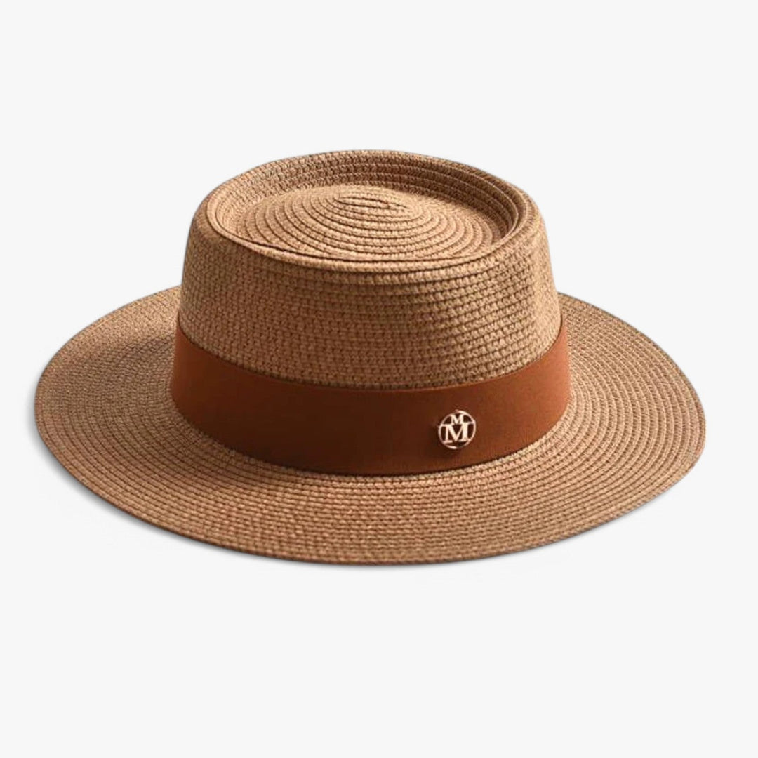 Stilvoller Strandhut für Damen, perfekt für sommerliche Outfits und Sonnenschutz.