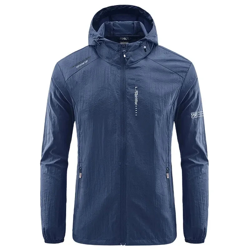 Wasserdichte & winddichte Herren Outdoorjacke in Blau mit Reißverschluss, ideal für Wanderungen im Frühling.