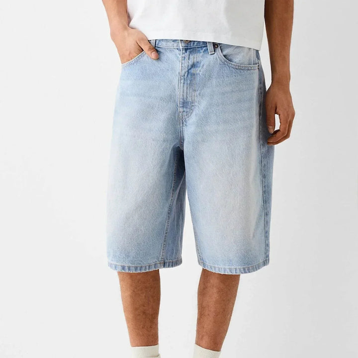 Lässige Herren Baggy Shorts in Vintage-Optik mit bequemer Passform, perfekt für Freizeit und Urban Style.
