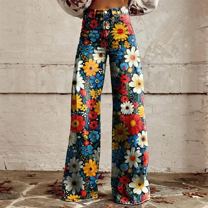 Damen Bedruckte Schlagjeans mit hohem Bund. Stylische High Waist Flare Jeans für Komfort & Trend.