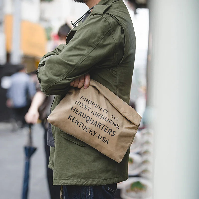 Klassische M65 Militärjacke für Herren in Grün, perfekte Vintage Windjacke und Übergangsjacke.