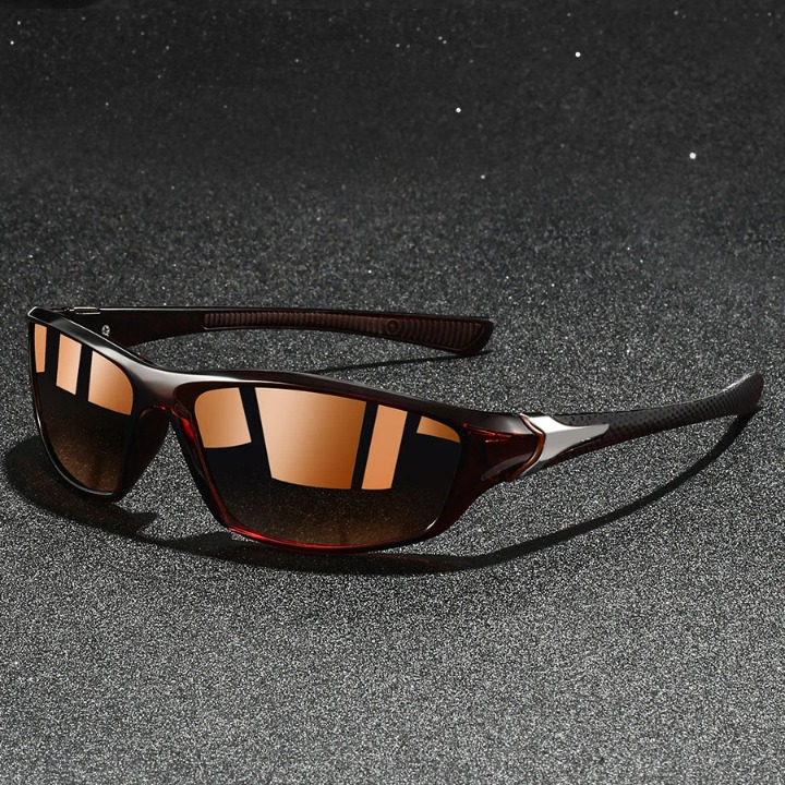 Herren Sportsonnenbrille mit UV400 Filter gegen Sonne. Leichtes Design für optimalen blendfreien Sonnenschutz.
