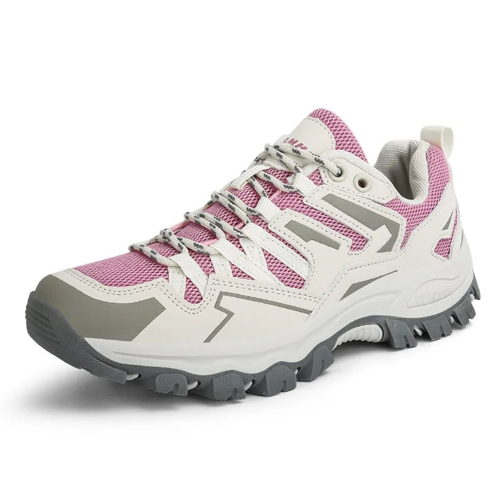 Rutschfeste Damen Outdoorschuhe, speziell für anspruchsvolle Wanderungen entwickelt.