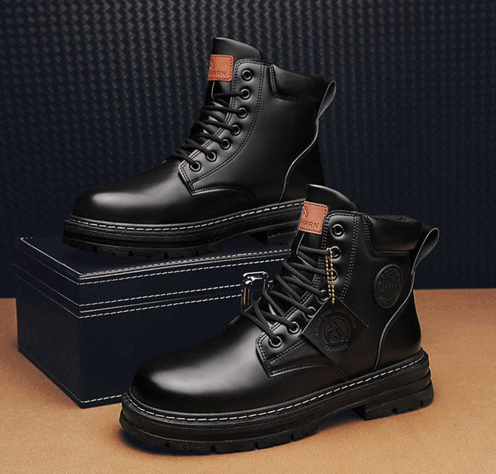 Robuste Herrenstiefel, wasserdicht und mit bequemer Passform. Ideal als Wanderschuhe oder Freizeitschuhe.
