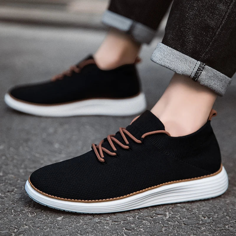 Sportlicher Herren Sneaker, leichtes Design, atmungsaktives Obermaterial, vielseitig.