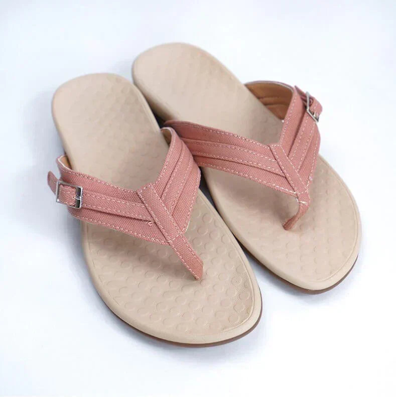 Stilvolle orthopädische Amélie Damensandale. Elegante Kombination aus Stil und Bequemlichkeit für Damen.