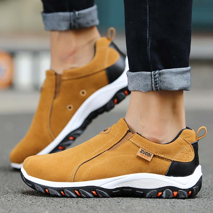 Langlebige Herren Outdoor-Schuhe, atmungsaktives Material, präzise Schnürung für perfekten Sitz.
