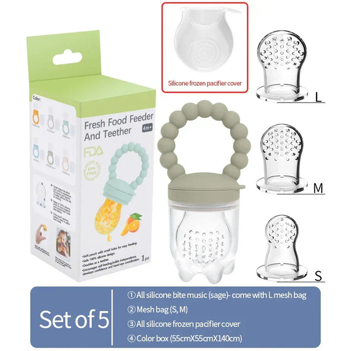 Ergonomisches Design des Fruchtschnullers für kleine Babyhände, leichte Handhabung.