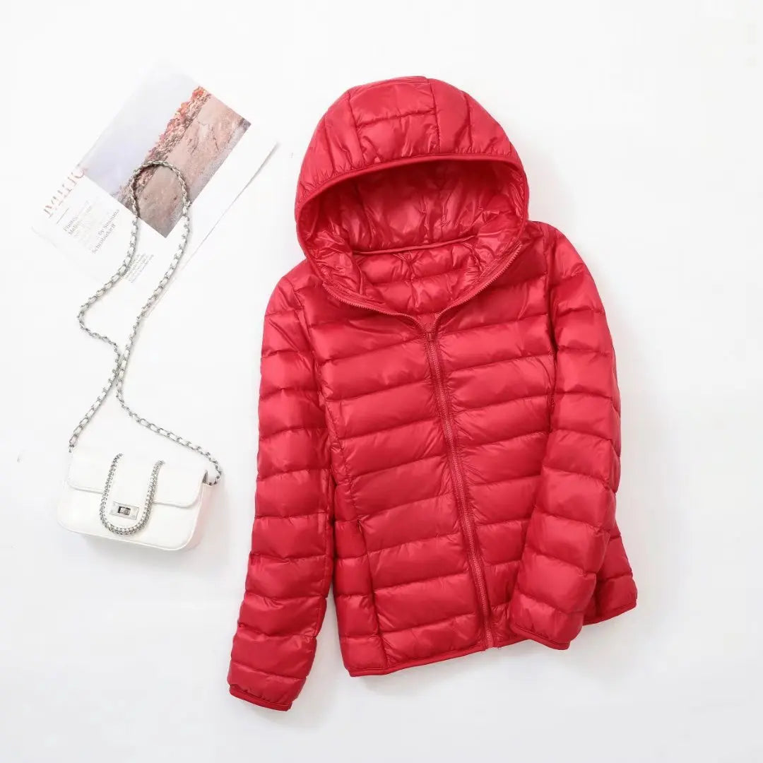 Stilvolle, leichte Damen-Übergangsjacke, wendbar, mit Kapuze, für einen eleganten Look.