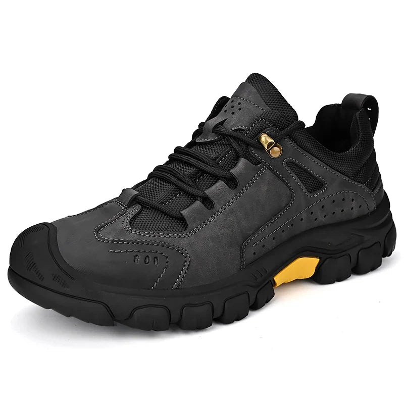 Robuste Herren Wanderschuhe, wasserdicht und rutschfest, ideal für Trekking und Outdoor-Abenteuer in jedem Gelände.