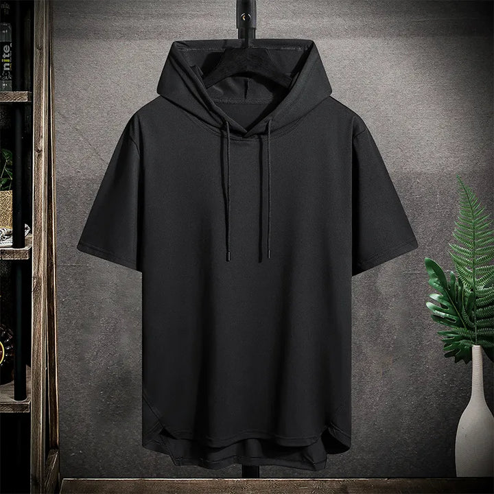 Leichtgewichts Herren Trainings-Hoodie in moderner Farbe, perfekt für Sport & Freizeit. Atmungsaktiv.