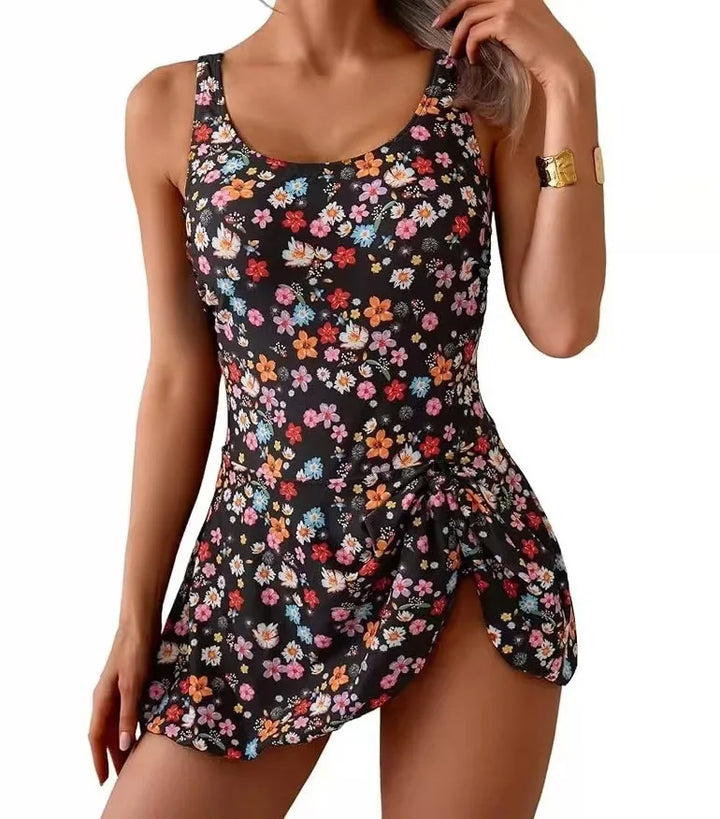 Damen Einteiler Badeanzug Rockstil, elegant & figurformend für Strandurlaub.