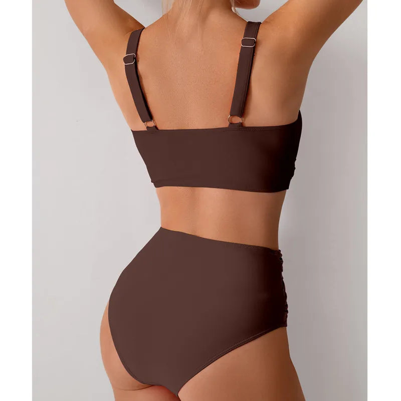 Figurbetonendes Damen High-Waist Push-Up Bikini Set, perfekt für Strandurlaub & Sommer.